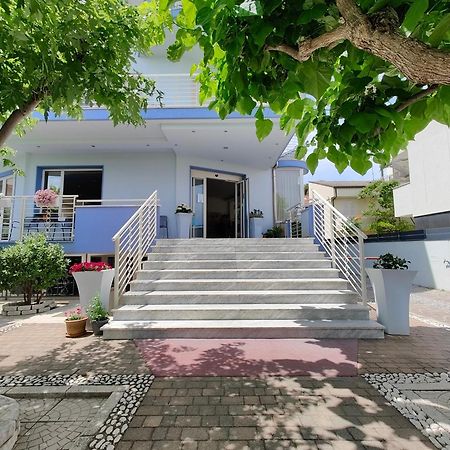 Hotel Moderno - Bed & Breakfast Cervia Eksteriør bilde