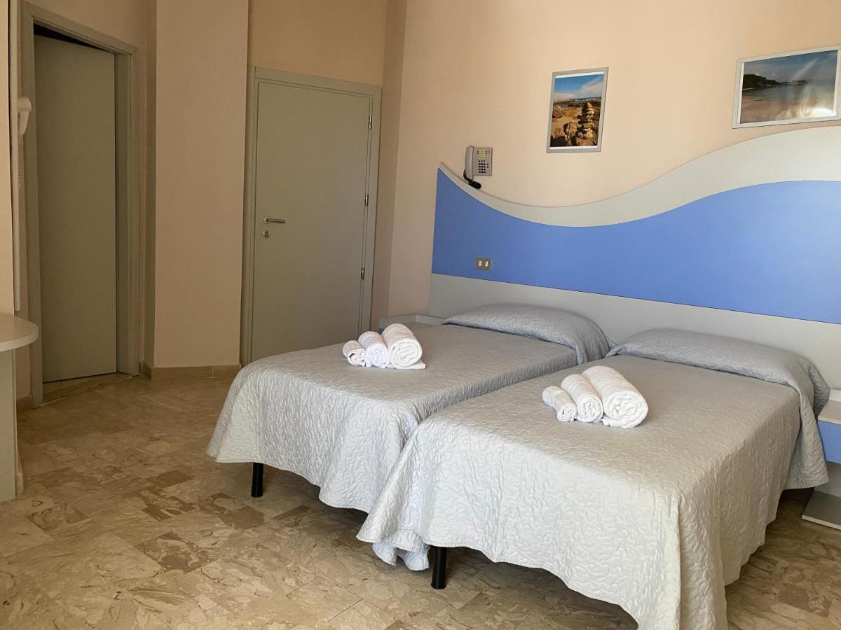 Hotel Moderno - Bed & Breakfast Cervia Eksteriør bilde