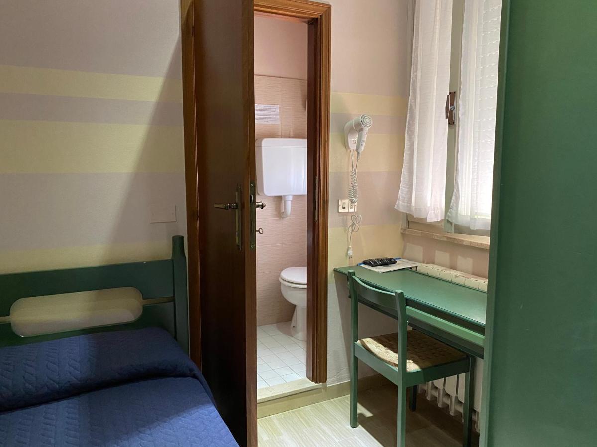 Hotel Moderno - Bed & Breakfast Cervia Eksteriør bilde