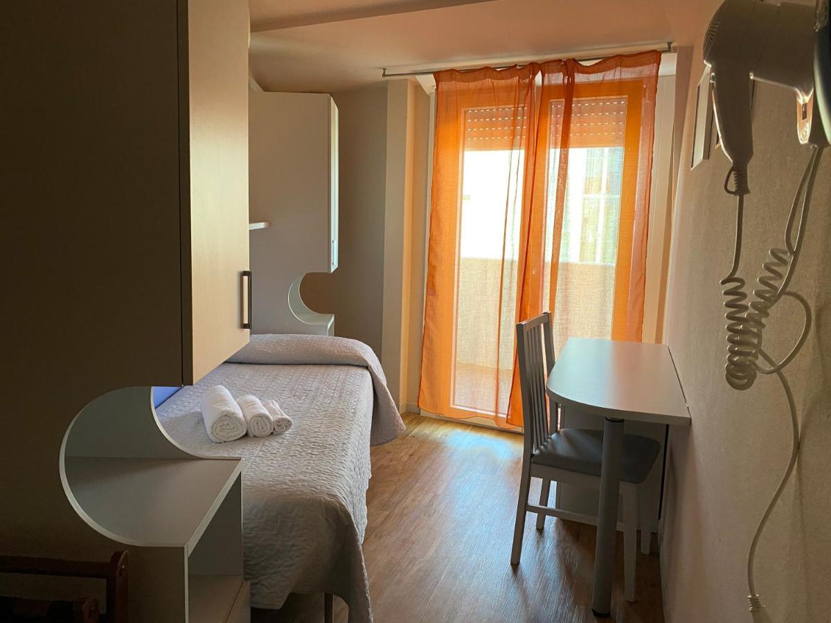 Hotel Moderno - Bed & Breakfast Cervia Eksteriør bilde