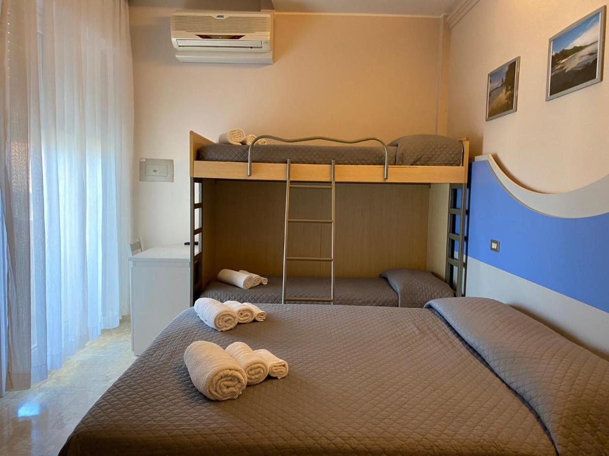 Hotel Moderno - Bed & Breakfast Cervia Eksteriør bilde