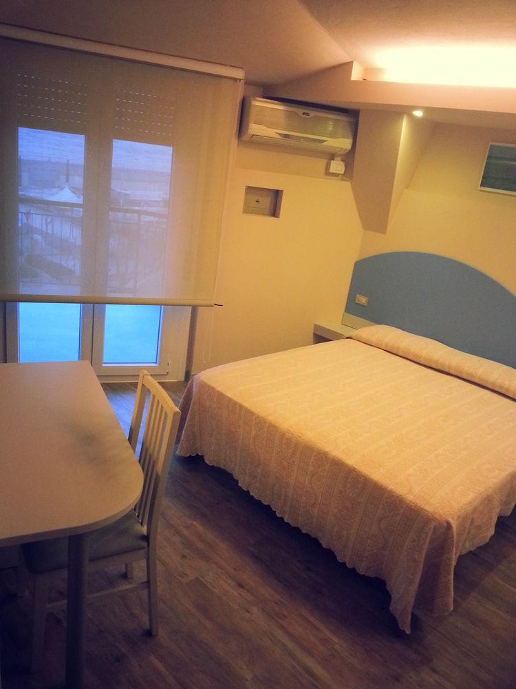 Hotel Moderno - Bed & Breakfast Cervia Eksteriør bilde
