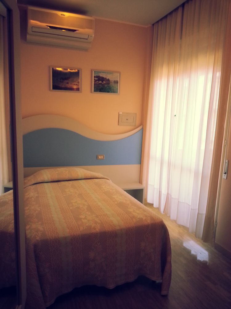 Hotel Moderno - Bed & Breakfast Cervia Eksteriør bilde